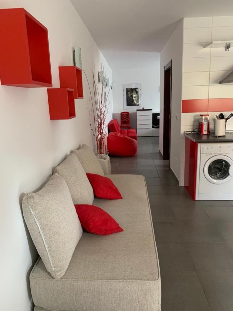 Apartamentos Los Tojos Colsa Eksteriør billede