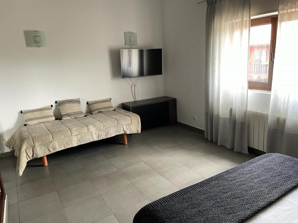 Apartamentos Los Tojos Colsa Eksteriør billede